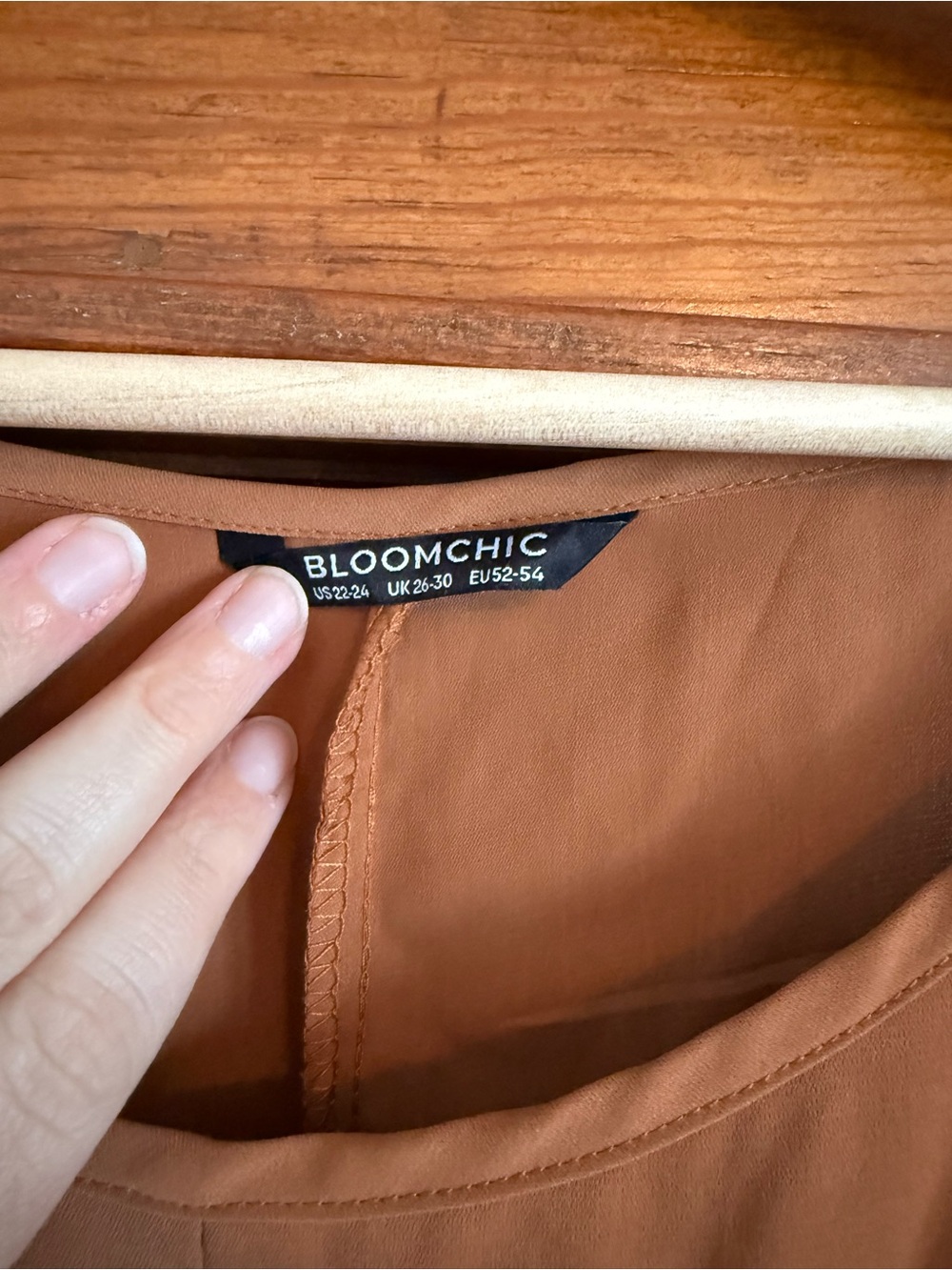 BloomChic Rust Midi Dress with Front Knot - Picture 3 of 4
